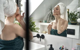aprhorp pharmacy Is Retinol Safe For Sensitive Skin 3 Possible Anti-Aging Alternatives.jpg