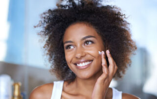apthorp-pharmacy-Keeping-Your-Face-Hydrated-Buying-The-Right-Moisturizer-For-Your-Skin-Type.