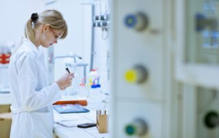 apthorp-pharmacy-Custom-Medications-How-Pharmacists-Compound-For-Individual-Health-Needs