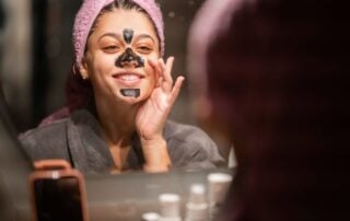apthorp-pharmacy-AM-vs-PM-Skincare-How-Your-Night-Routine-Should-Work-Differently