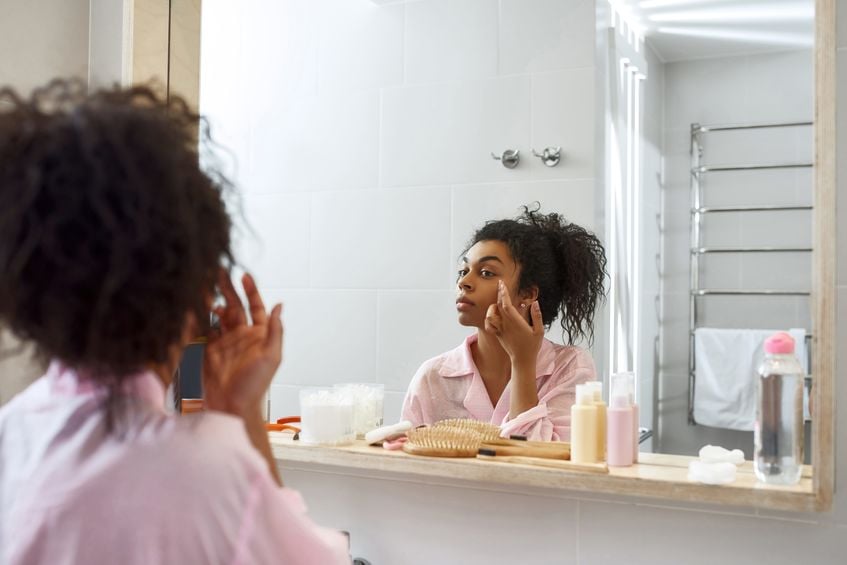 apthorp-pharmacy-Skin-Cycling-101-How-To-Structure-Your-Active-Ingredients-Without-Irritation